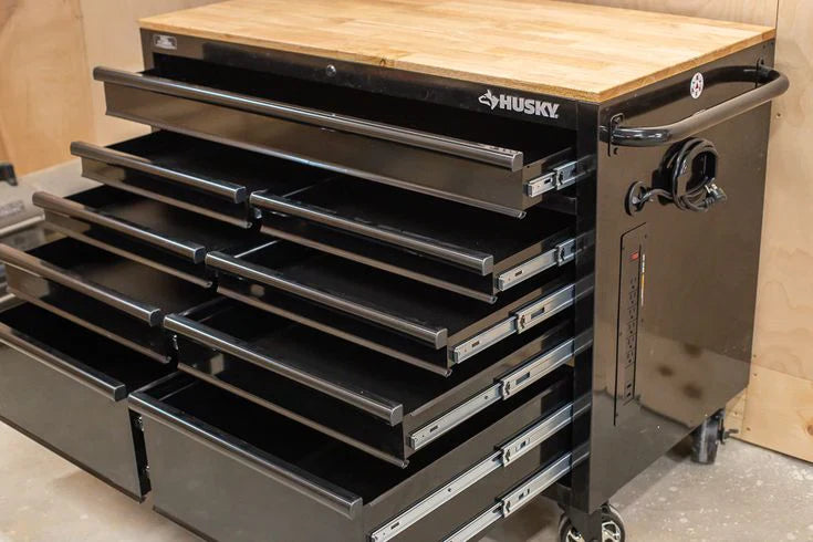 46-in W x 24.5-in D 9-Drawer Mobile Workbench with Hardwood Top and Power Station ���ゆ�� Gloss Black