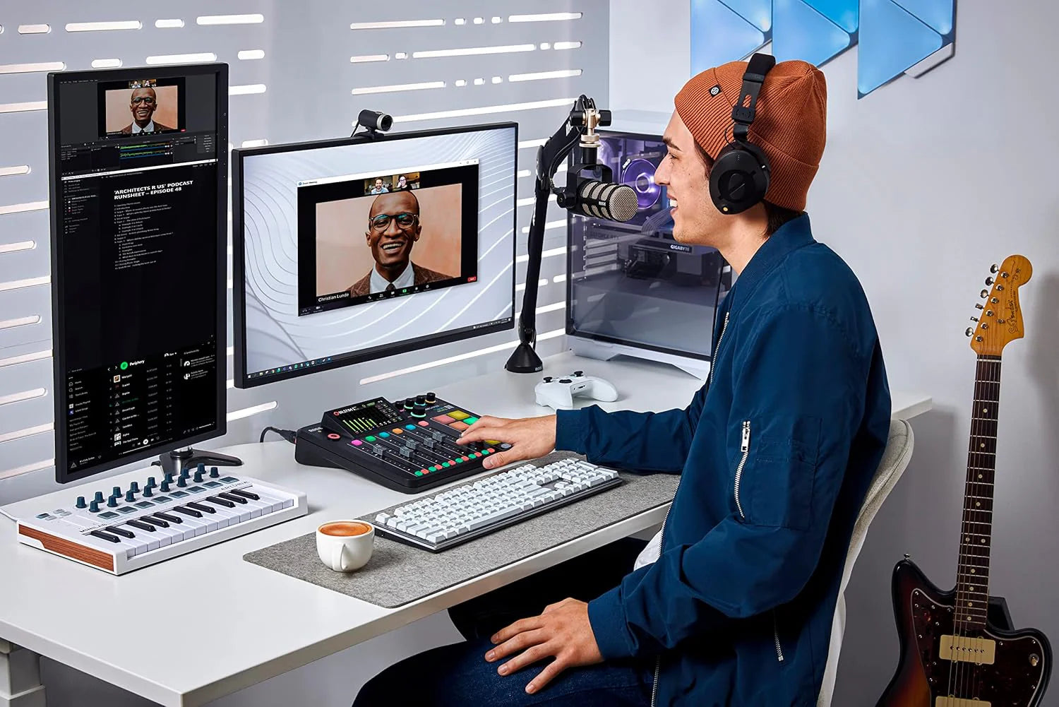 RODE RODECaster Pro II All-in-One Production Solution for Podcasting, Streaming, Music Production and Content Creation, Black1 pcs