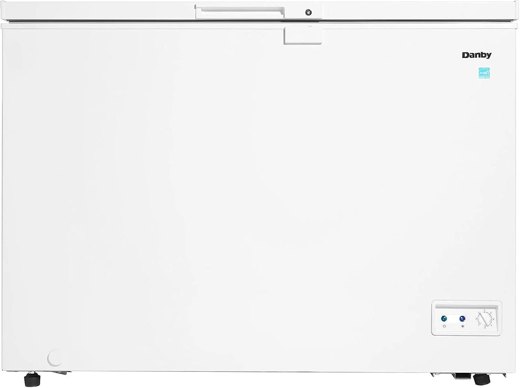 10.00 cu. ft. Chest Freezer in White Garage Ready: Freezer can perform in temperatures from 0°F to 110°F (-17°C to 43°C).1 pcs